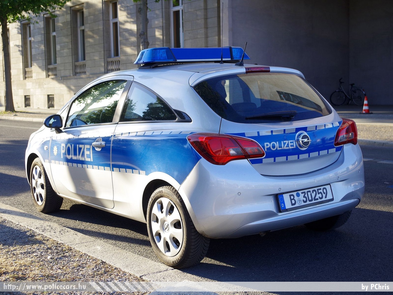 Opel Corsa E, fotó: PChris
Keywords: német Németország rendőr rendőrautó rendőrség german Germany police policecar