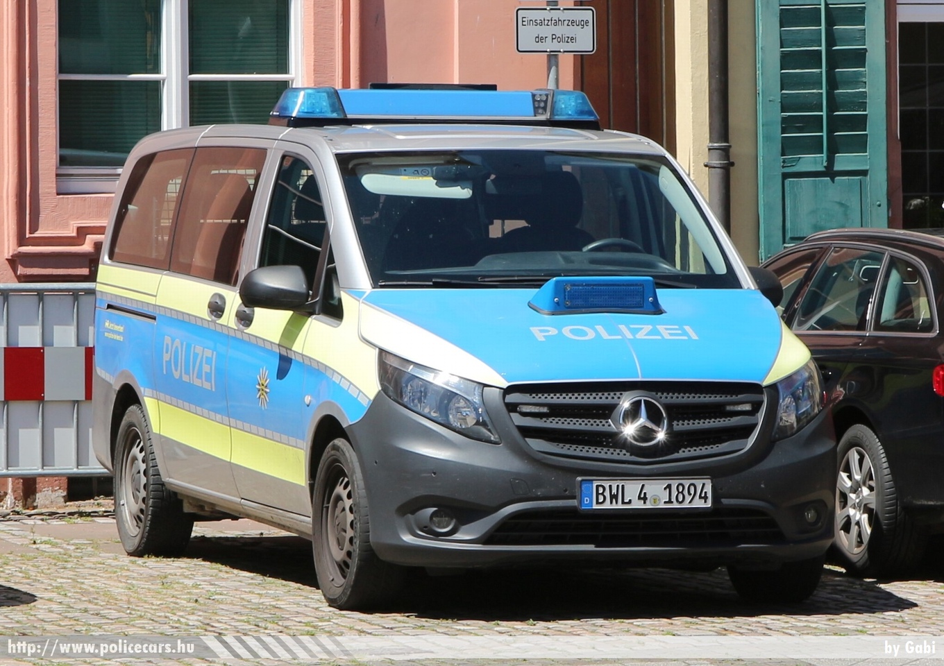 Mercedes Vito, fotó: Gabi
Keywords: német Németország rendőr rendőrautó rendőrség german Germany police policecar