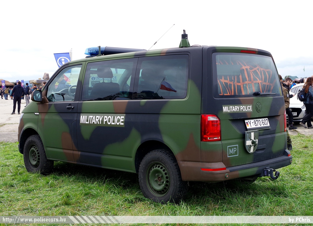 Volkswagen Transporter T6, Feldjäger, fotó: Bbazsa
Keywords: német Németország rendőr rendőrautó rendőrség katonai Deutschland german police policecar military