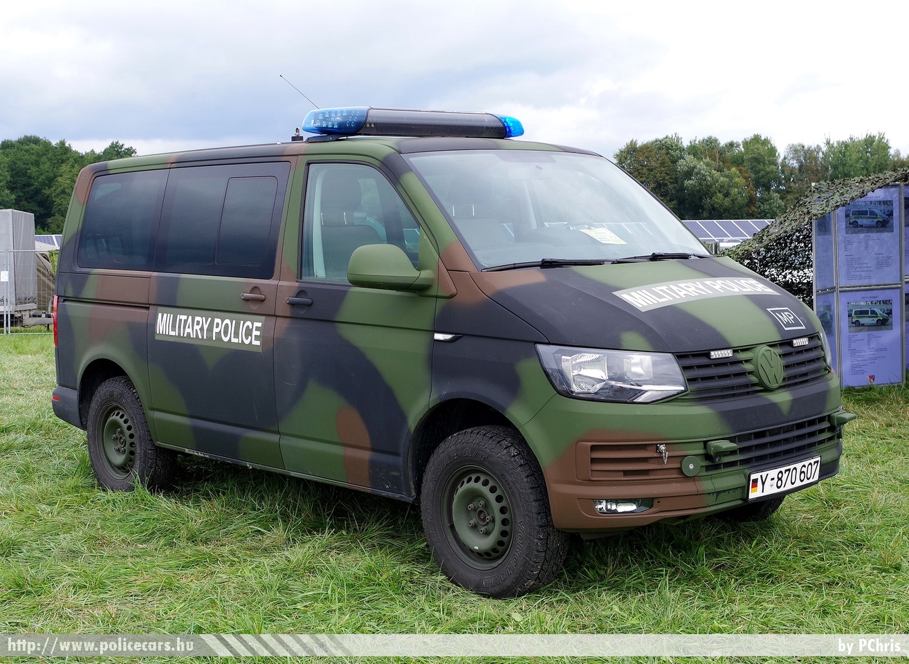Volkswagen Transporter T6, Feldjäger, fotó: Bbazsa
Keywords: német Németország rendőr rendőrautó rendőrség katonai Deutschland german police policecar military