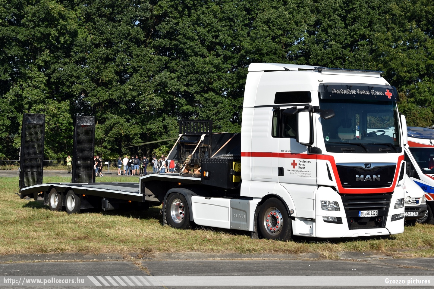 MAN TGX 18.500, Deutsches Rotes Kreuz, Landesverstärkung Sachsen, fotó: Gzozzo pictures
Keywords: ambulance német Németország mentő mentőautó Germany german