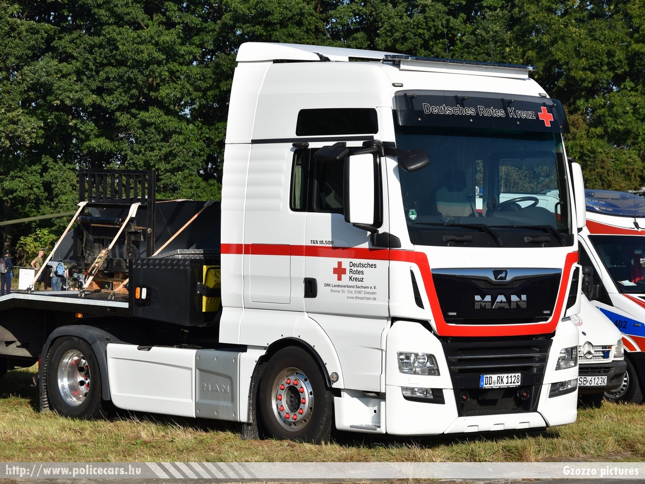 MAN TGX 18.500, Deutsches Rotes Kreuz, Landesverstärkung Sachsen, fotó: Gzozzo pictures
Keywords: ambulance német Németország mentő mentőautó Germany german