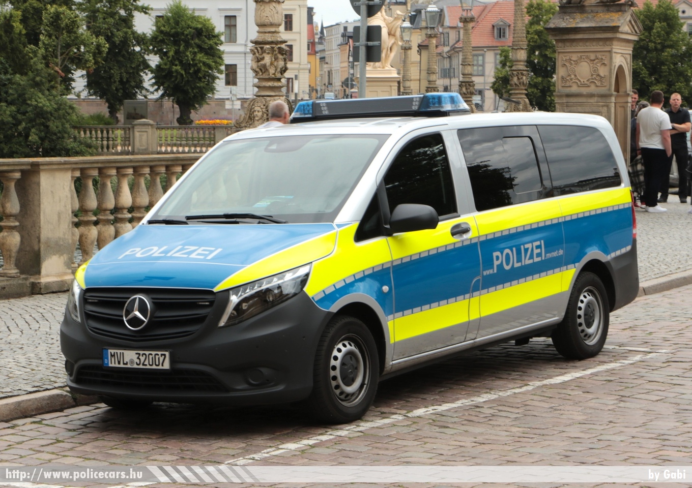 Mercedes Vito, fotó: Gabi
Keywords: német Németország rendőr rendőrautó rendőrség german Germany police policecar