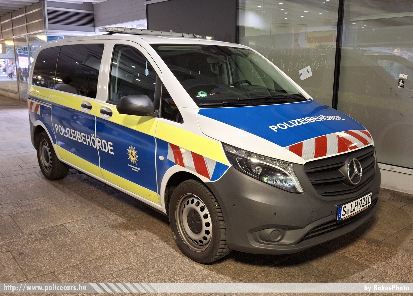 Mercedes Vito, fotó: BakosPhoto
Keywords: német Németország rendőr rendőrautó rendőrség german Germany police policecar