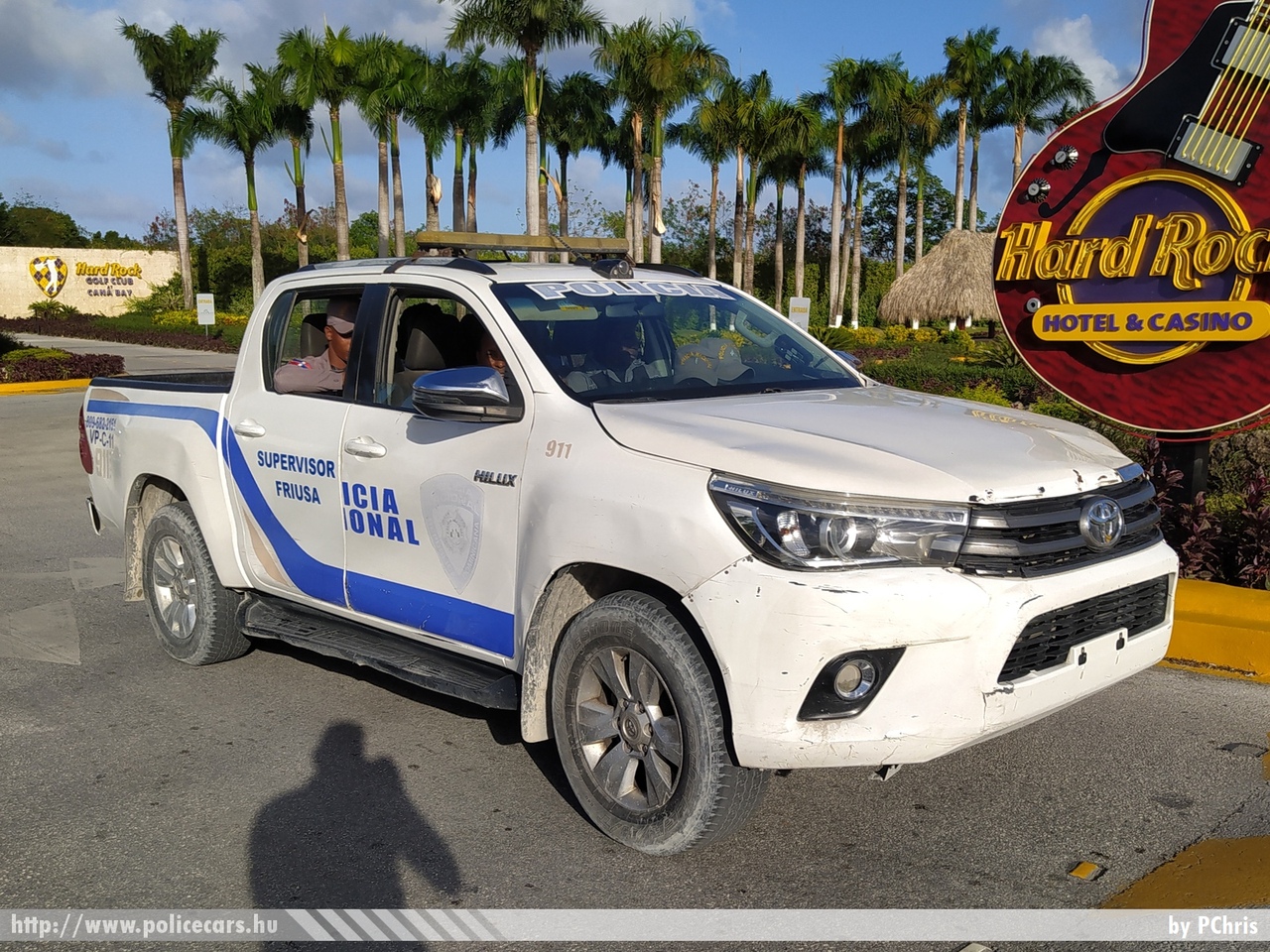 Toyota Hilux, Policía Nacional Dominicana, fotó: PChris
Keywords: rendőr rendőrautó rendőrség dominikai Dominikai Köztársaság police policecar dominican republic