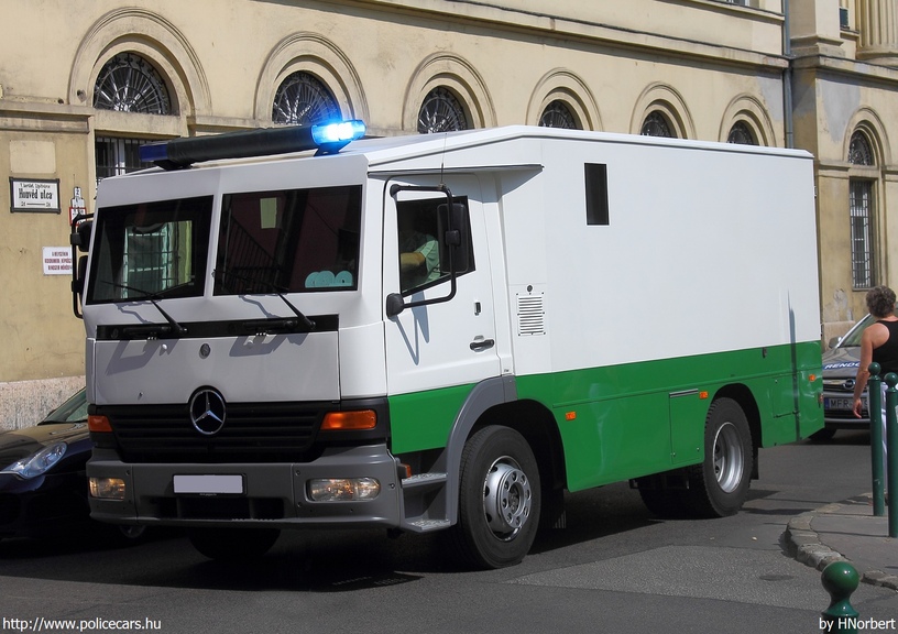 Mercedes-Benz Atego, fotó: HNorbert
Keywords: magyar Magyarország MNB