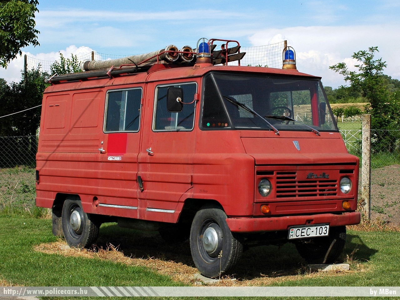 Zuk, fotó: MBen
Keywords: tûzoltó tûzoltóautó ÖTE fire firetruck hungarian Hungary magyar Magyarország