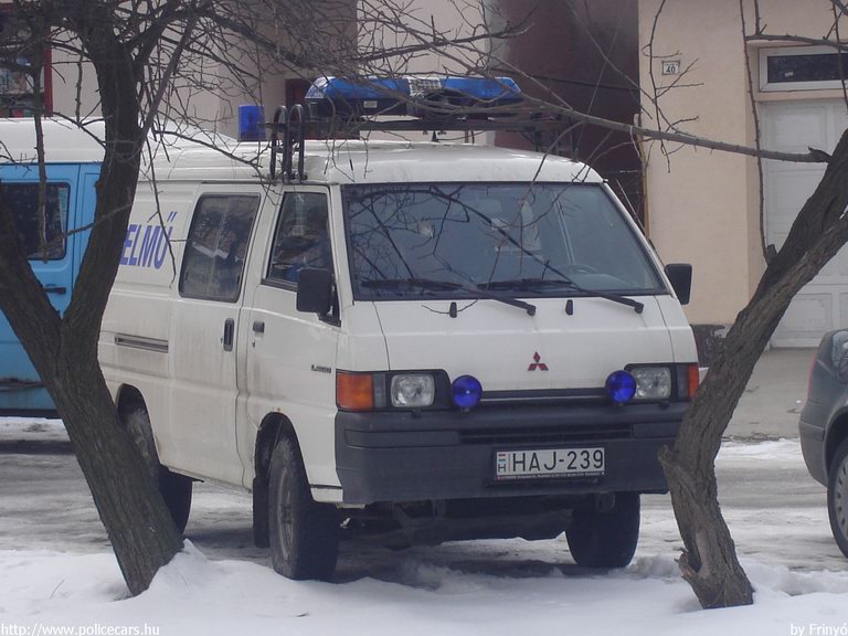 Mitsubishi L300, fotó: Frinyó
Keywords: ELMÛ elektromos mûvek HAJ-239