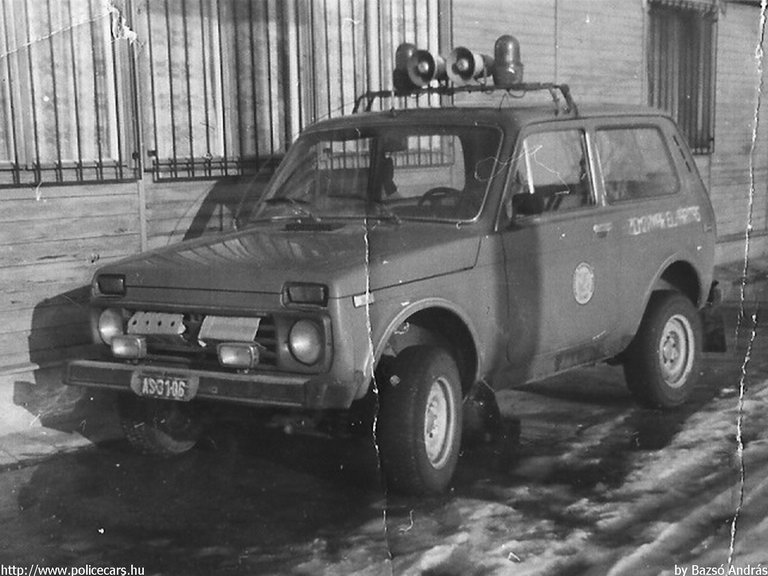 Lada 2121 Niva 1600, fotó: Bazsó András
Keywords: ELMÛ elektromos mûvek AS01-06