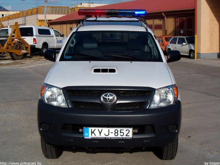 Toyota Hilux, fotó: Sniper
Keywords: ELMÛ elektromos mûvek KYJ-852