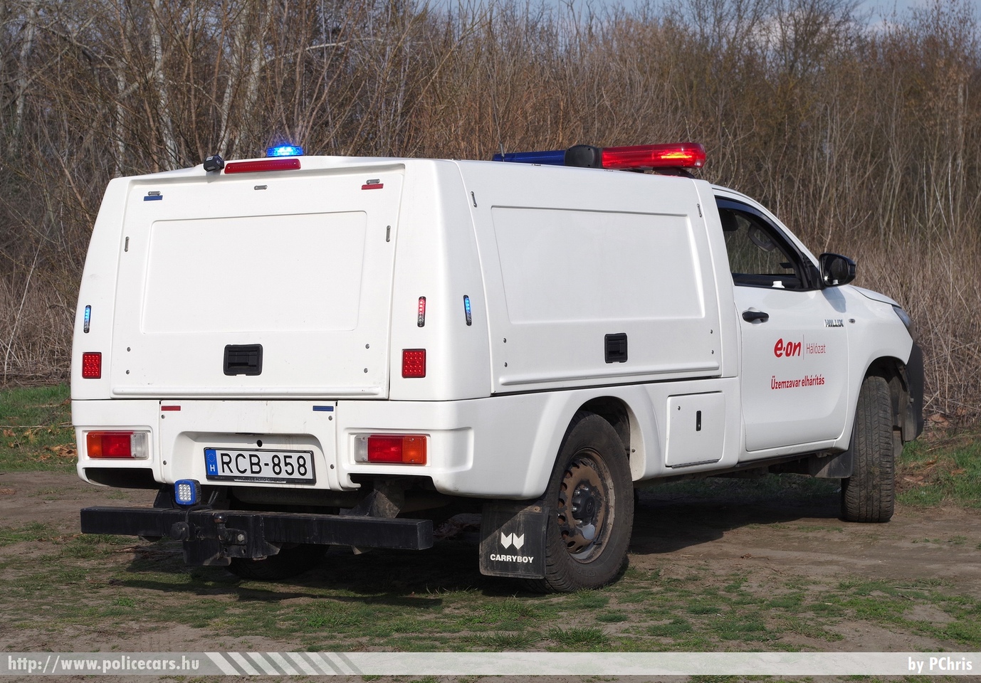 Toyota Hilux, ELMŰ Hálózati Kft. (E.ON Hungária), fotó: PChris
Keywords: ELMŰ EON elektromos művek RCB-858