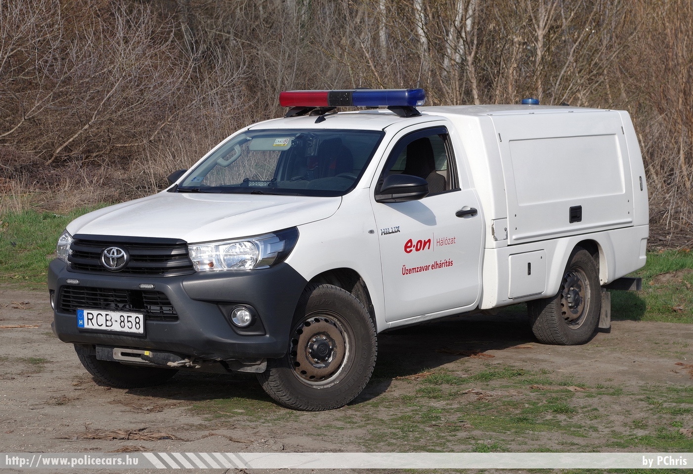 Toyota Hilux, ELMŰ Hálózati Kft. (E.ON Hungária), fotó: PChris
Keywords: ELMŰ EON elektromos művek RCB-858