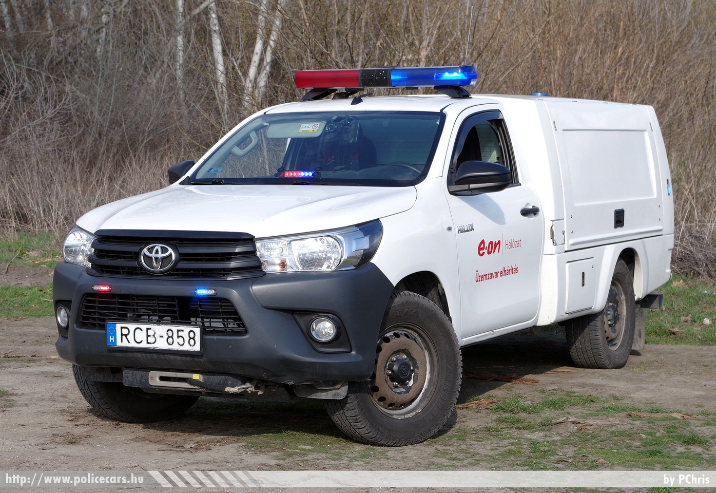 Toyota Hilux, ELMŰ Hálózati Kft. (E.ON Hungária), fotó: PChris
Keywords: ELMŰ EON elektromos művek RCB-858
