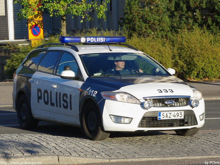 Ford Mondeo, fotó: PChris
Keywords: rendőr rendőrautó rendőrség finn Finnország