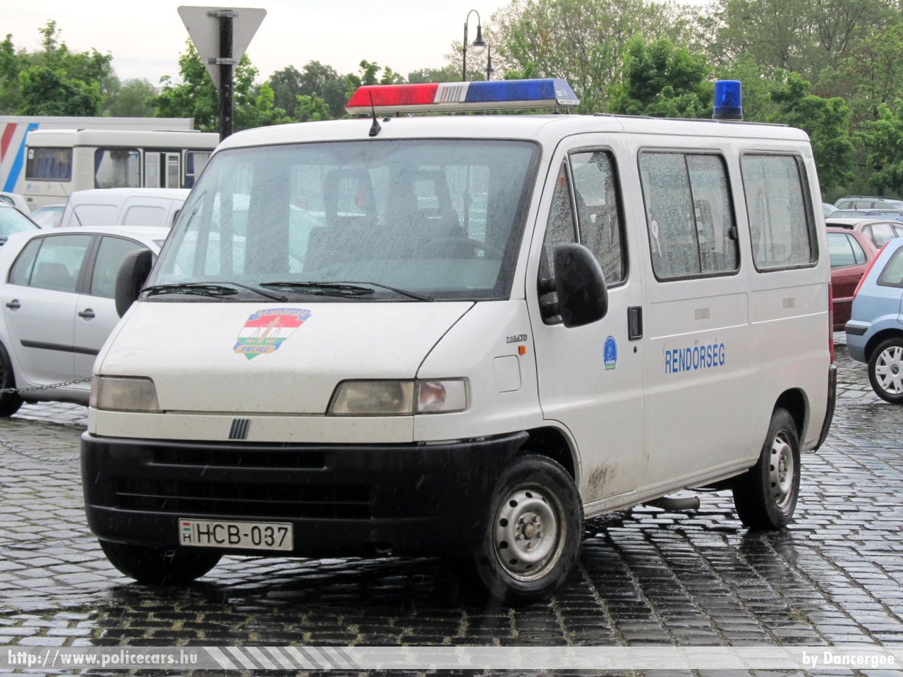 Fiat Ducato, fotó: Dancergee
Keywords: rendőr rendőrautó rendőrség magyar Magyarország police policecar Hungary hungarian HCB-037