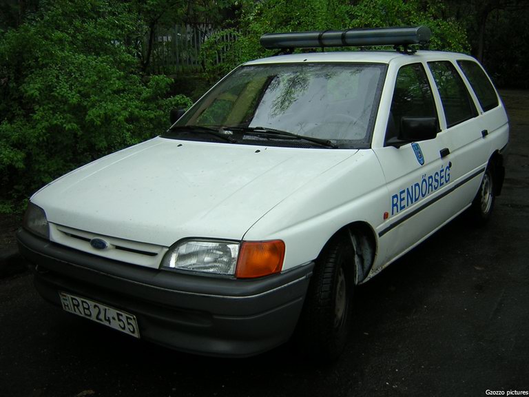Ford Escort, fotó: Gzozzo pictures
Keywords: rendőrség rendőrautó rendőr magyar Magyarország RB24-55