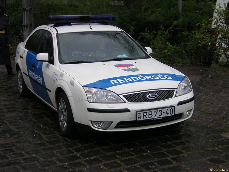 Ford Mondeo, fotó: Gzozzo pictures
Keywords: rendőrség rendőrautó rendőr RB73-40 magyar Magyarország 