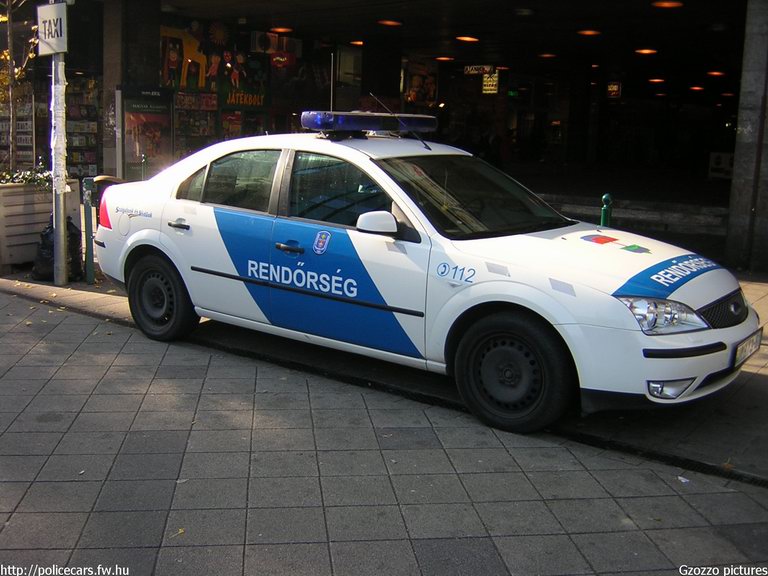 Ford Mondeo, fotó: Gzozzo pictures

Keywords: rendőrség rendőrautó rendőr RB73-51 magyar Magyarország 