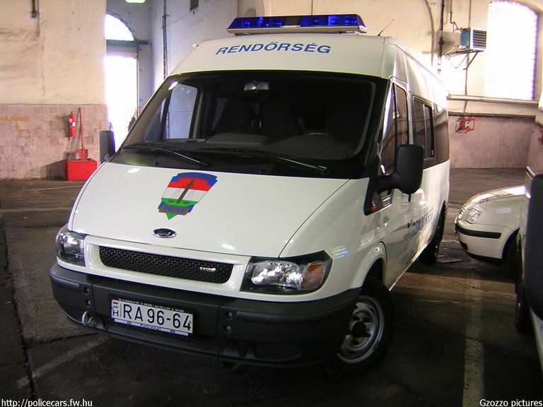 Ford Transit, fotó: Gzozzo pictures
Keywords: rendőrség rendőrautó rendőr RA96-64 magyar Magyarország