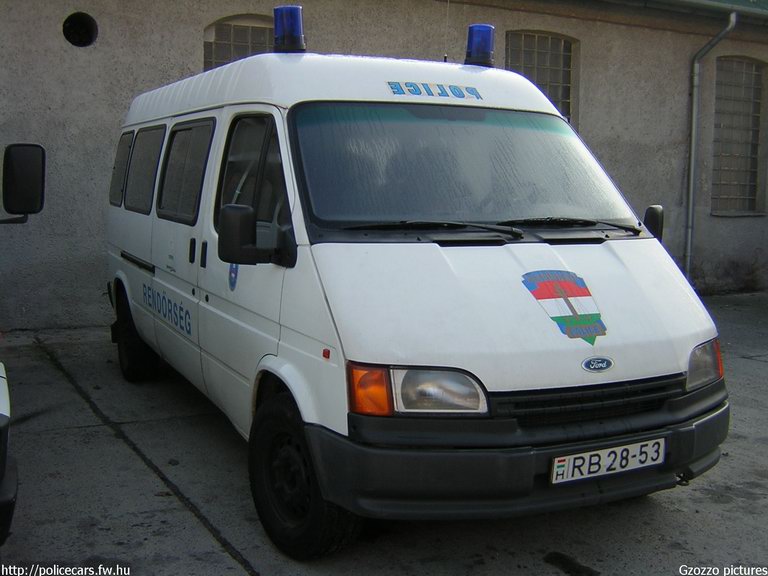 Ford Transit, fotó: Gzozzo pictures
Keywords: rendőrség rendőrautó rendőr RB28-53 magyar Magyarország
