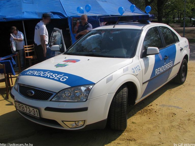 Ford Mondeo, fotó: Gál András
Keywords: rendőrség rendőrautó rendőr magyar Magyarország RB73-31