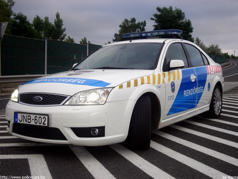 Ford Mondeo ST, fotó: Varga
Keywords: rendőrség rendőrautó rendőr magyar Magyarország JNB-602