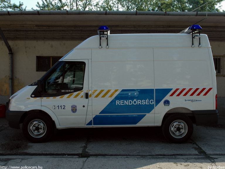 Ford Transit, fotó: Norbee
Keywords: rendőrség rendőrautó rendőr magyar Magyarország RB74-74