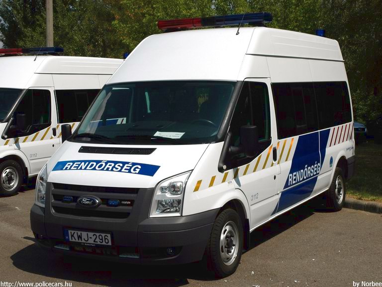 Ford Transit, fotó: Norbee
Keywords: rendőrség rendőrautó rendőr magyar Magyarország KWJ-296