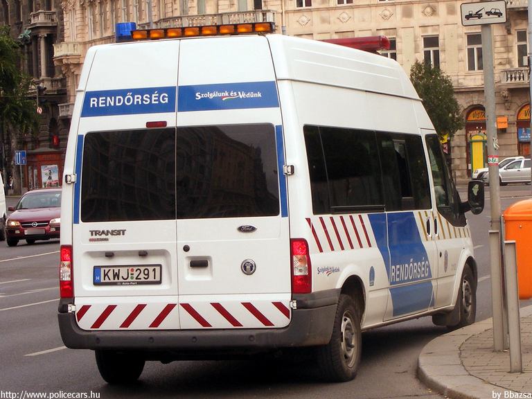 Ford Transit, fotó: Bbazsa
Keywords: rendőrség rendőrautó rendőr magyar Magyarország KWJ-291