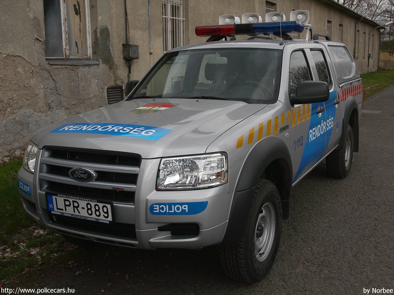 Ford Ranger, fotó: Norbee
Keywords: rendőrség rendőr rendőrautó magyar Magyarország LPR-889