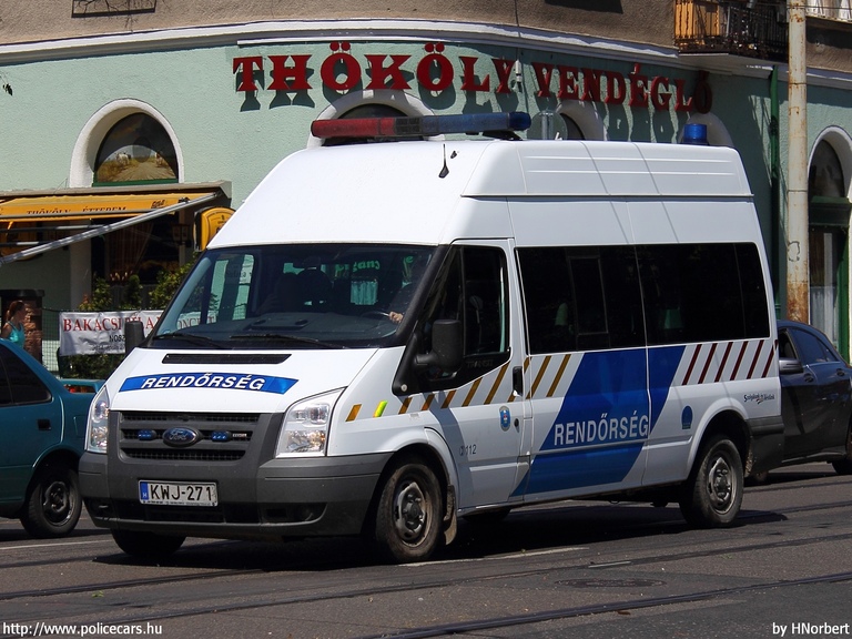 Ford Transit, fotó: HNorbert
Keywords: rendőrautó rendőrség rendőr magyar Magyarország KWJ-271