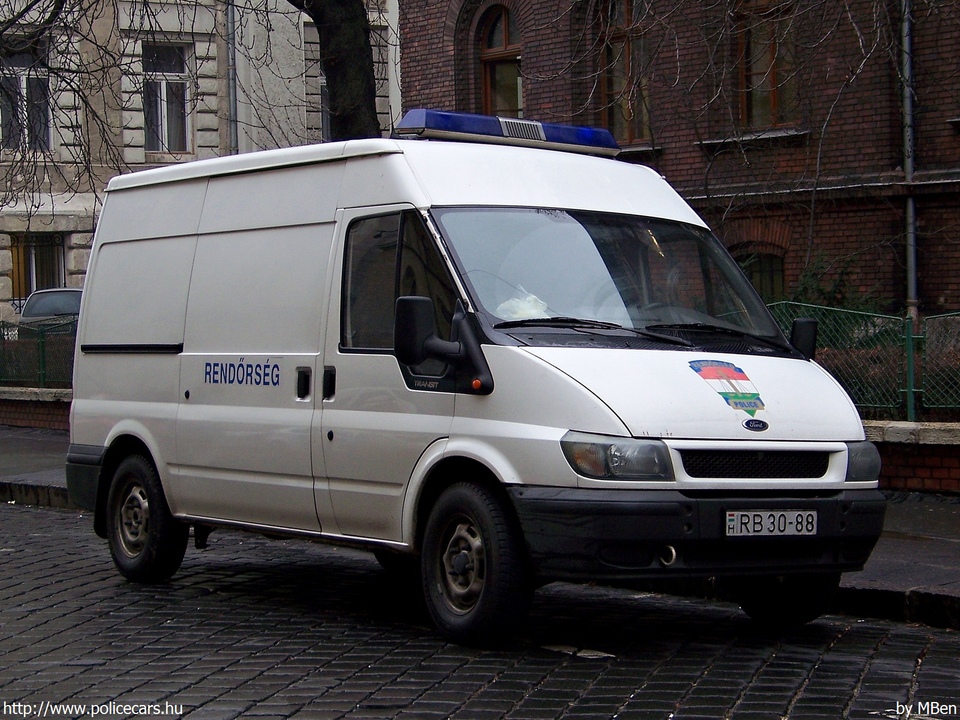 Ford Transit, fotó: MBen
Keywords: rendőr rendőrautó rendőrség magyar Magyarország RB30-88