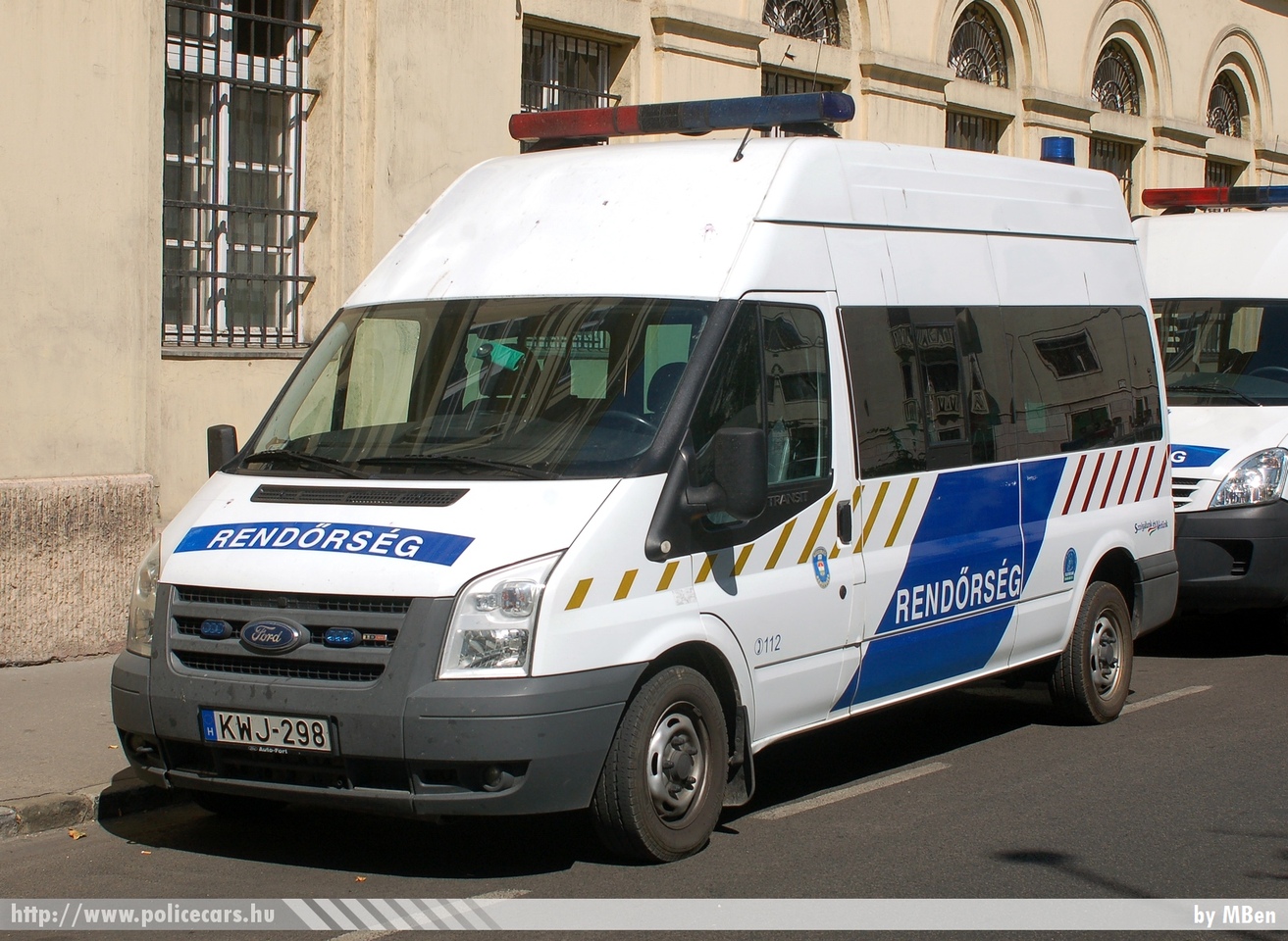 Ford Transit, fotó: MBen
Keywords: rendőr rendőrautó rendőrség magyar Magyarország hungarian Hungary police policecar KWJ-298