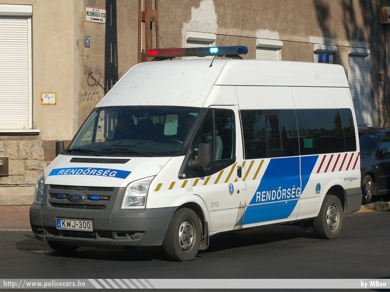 Ford Transit, fotó: MBen
Keywords: rendőr rendőrautó rendőrség magyar Magyarország hungarian Hungary police policecar KWJ-300