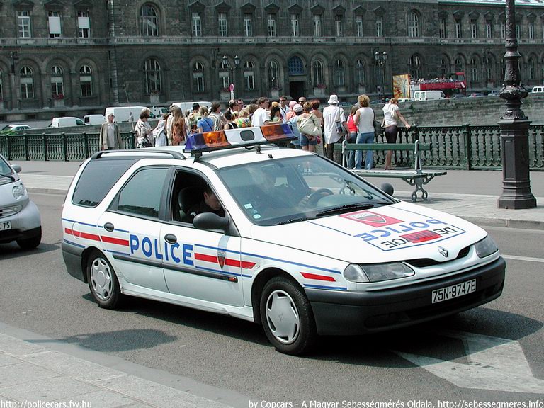 Renault Laguna, fotó: Copcars
Keywords: rendőr rendőrautó rendőrség Franciaország francia