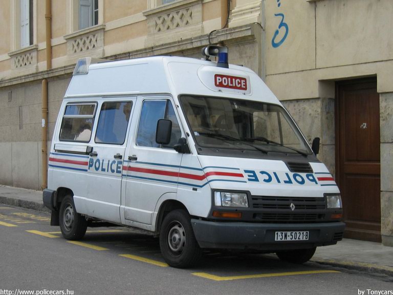 Renault Trafic, fotó: Tonycars
Keywords: rendőr rendőrautó rendőrség Franciaország francia