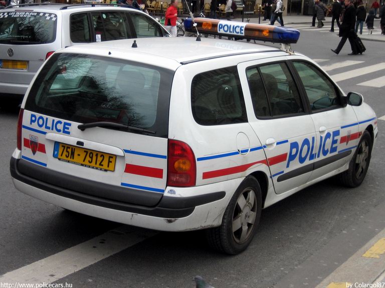 Renault Megane, fotó: Colargol87
Keywords: rendőr rendőrautó rendőrség Franciaország francia