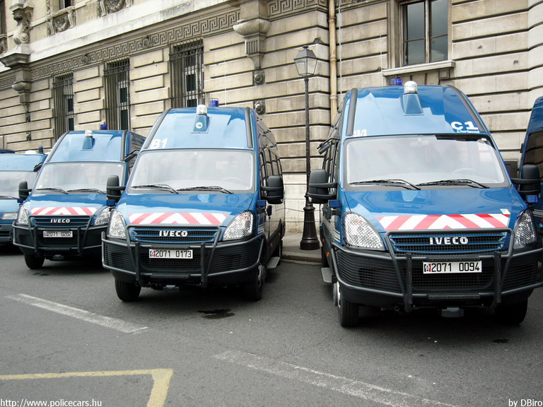 Iveco Daily, fotó: DBiro
Keywords: rendőr rendőrautó rendőrség Franciaország francia Gendarmerie csendőrség