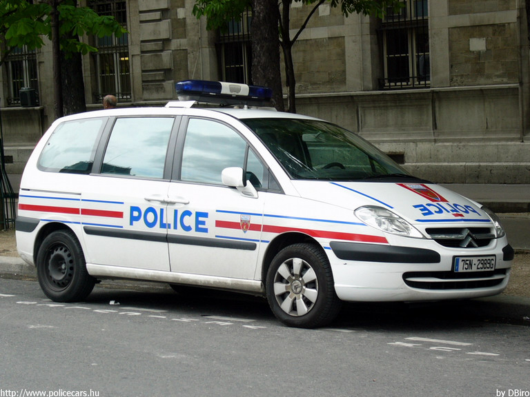 Citroen C8, fotó: DBiro
Keywords: rendőr rendőrautó rendőrség Franciaország francia