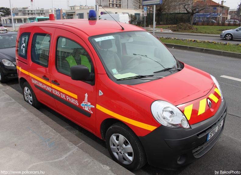 Renault Kangoo, fotó: BakosPhoto
Keywords: tûzoltó tûzoltóautó tûzoltóság francia Franciaország