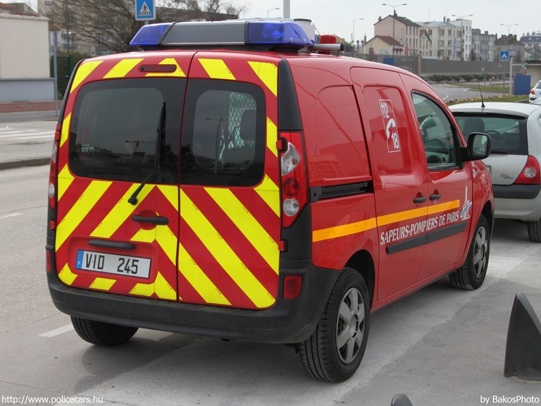 Renault Kangoo Express, fotó: BakosPhoto
Keywords: tûzoltó tûzoltóautó tûzoltóság francia Franciaország