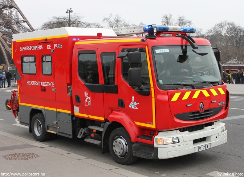 Renault Midlum 220, fotó: BakosPhoto
Keywords: tûzoltó tûzoltóautó tûzoltóság francia Franciaország