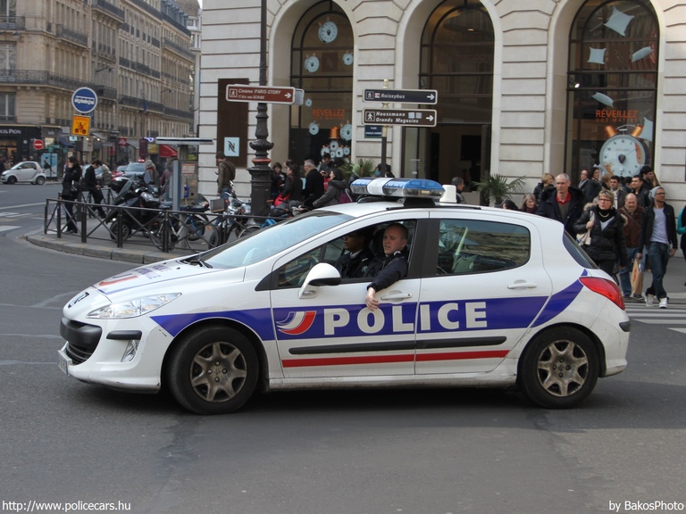 Peugeot 308, fotó: BakosPhoto
Keywords: rendőr rendőrautó rendőrség francia Franciaország