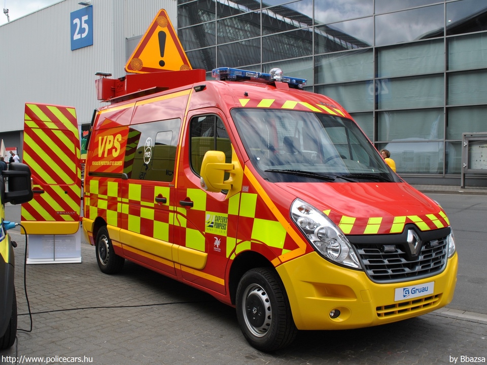 Renault Master Gruau, fotó: Bbazsa
Keywords: francia tûzoltó tûzoltóautó tûzoltóság Franciaország
