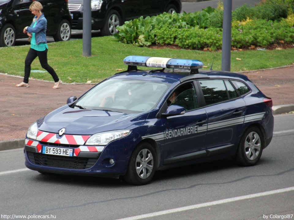 Renault, fotó: Colargol87
Keywords: francia Franciaország rendőr rendőrautó rendőrség