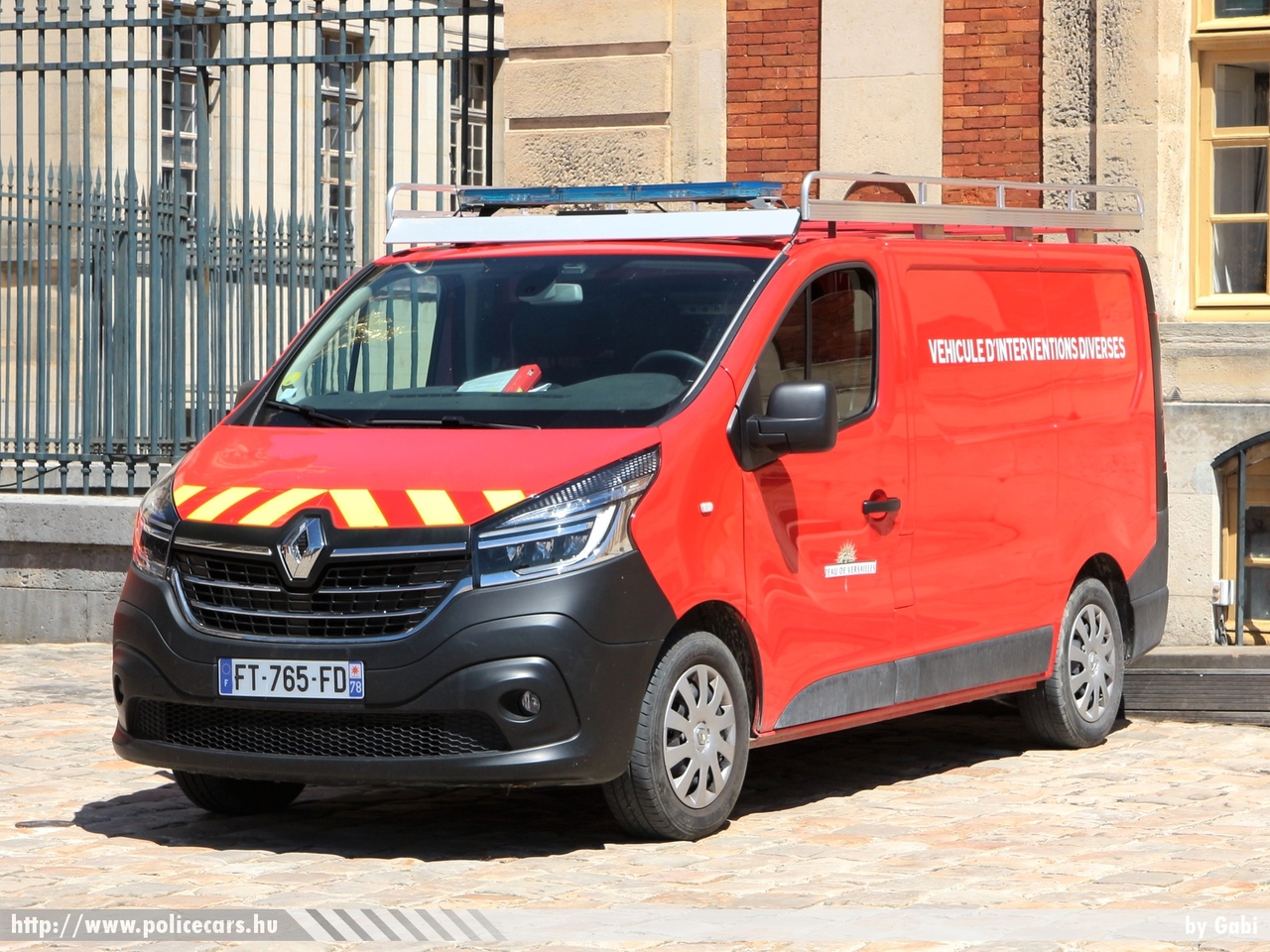 Renault Trafic, Versailles, fotó: Gabi
Keywords: francia tûzoltó tûzoltóautó tûzoltóság Franciaország french fire firetruck