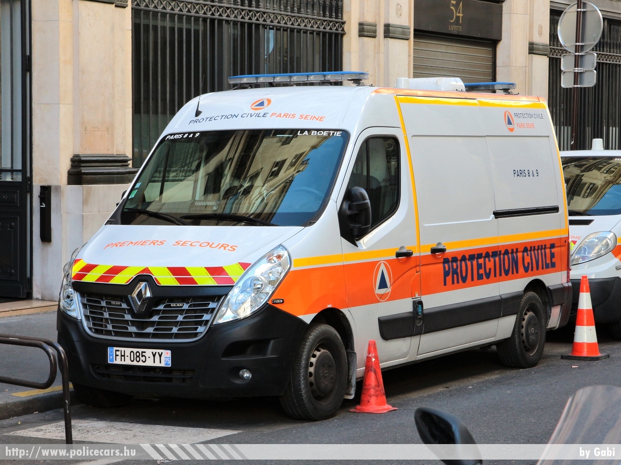 Renault Mascott, fotó: Gabi
Keywords: francia tûzoltó tûzoltóautó tûzoltóság Franciaország french fire firetruck