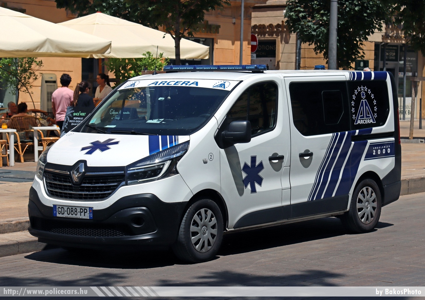 Renault Trafic, Arcera Ambulances 2000, Aix-en-Provence, fotó: BakosPhoto
Keywords: mentő mentőautó francia Franciaország french France ambulance