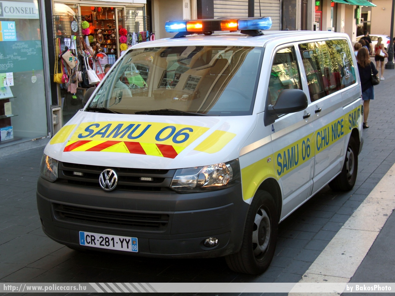 Volkswagen Transporter T5, SAMU 06, Nizza, fotó: BakosPhoto
Keywords: mentő mentőautó francia Franciaország french France ambulance