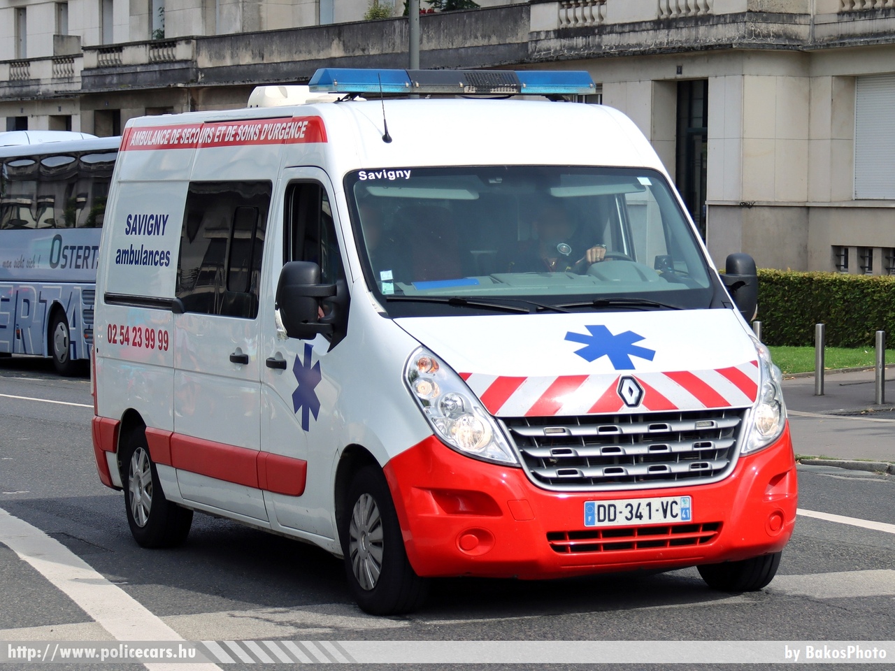 Renault Master, Savigny Ambulances, fotó: BakosPhoto
Keywords: mentő mentőautó francia Franciaország french France ambulance